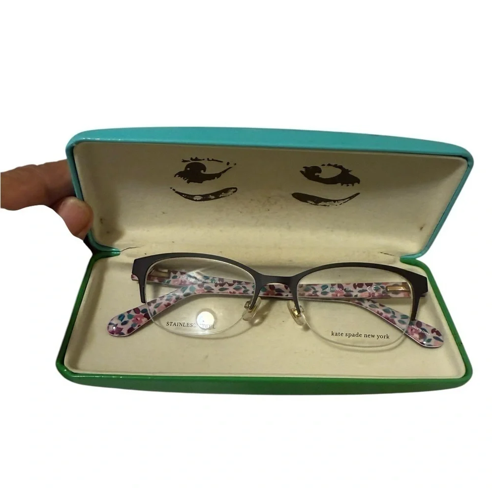 Kate Spade Tortoise Shell eyeglasses with Green Case. New naver used